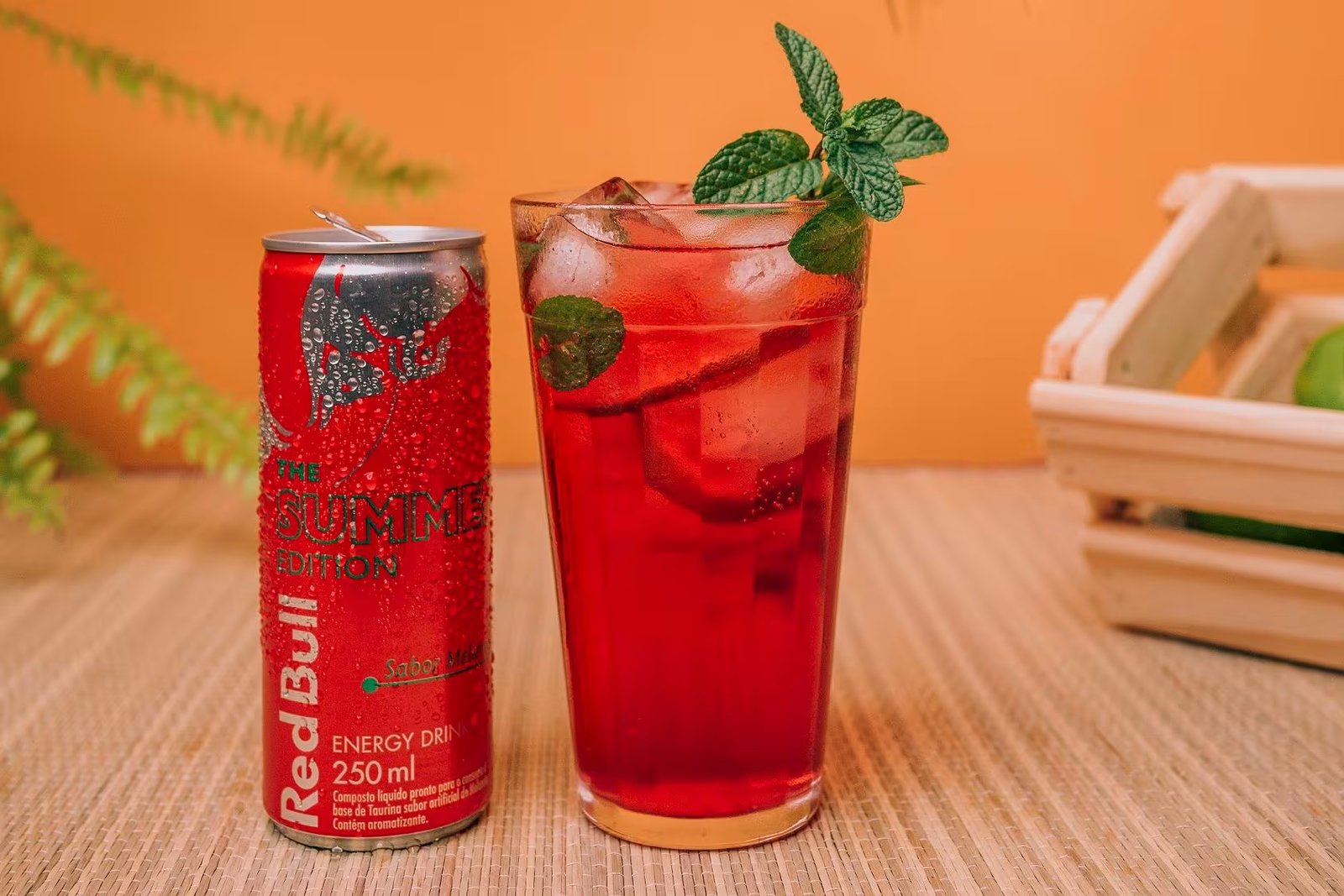 DOSE GIN ROCKS COM RED BULL
